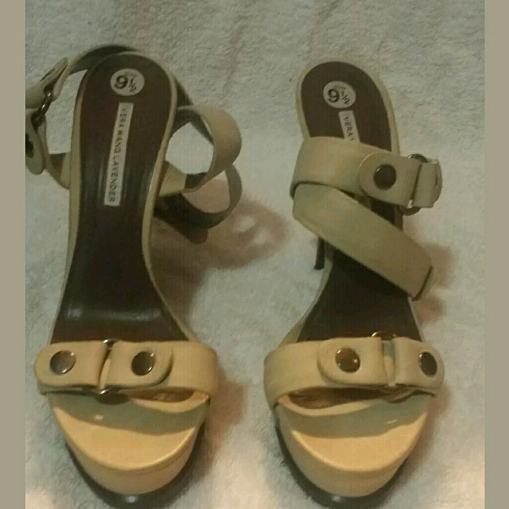Vera wang heels sz 9.5